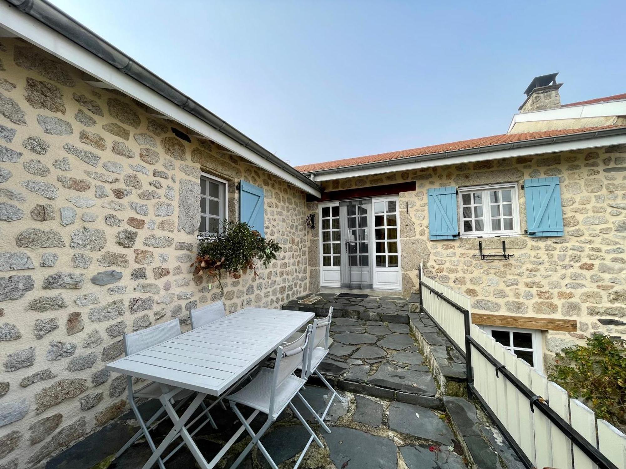 Gite Familial Avec Terrasse Proche Chateaux, Lac, Et Parcours Aventure - Fr-1-582-174 Saint-Maurice-de-Lignon Екстериор снимка